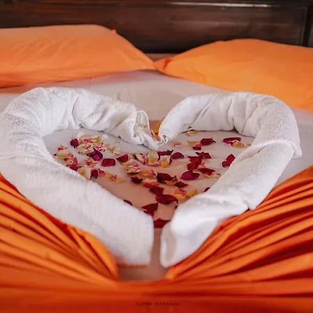 Hotel Keshtjella Syni Zi - Bujtine Shëngjin