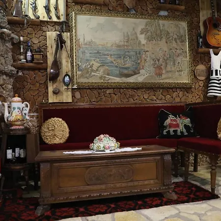 Keshtjella Syni Zi - Bujtine Hotel Shëngjin