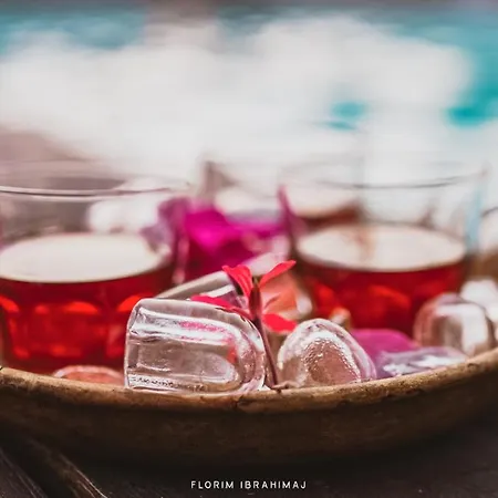 فندق Keshtjella Syni Zi - Bujtine Shëngjin